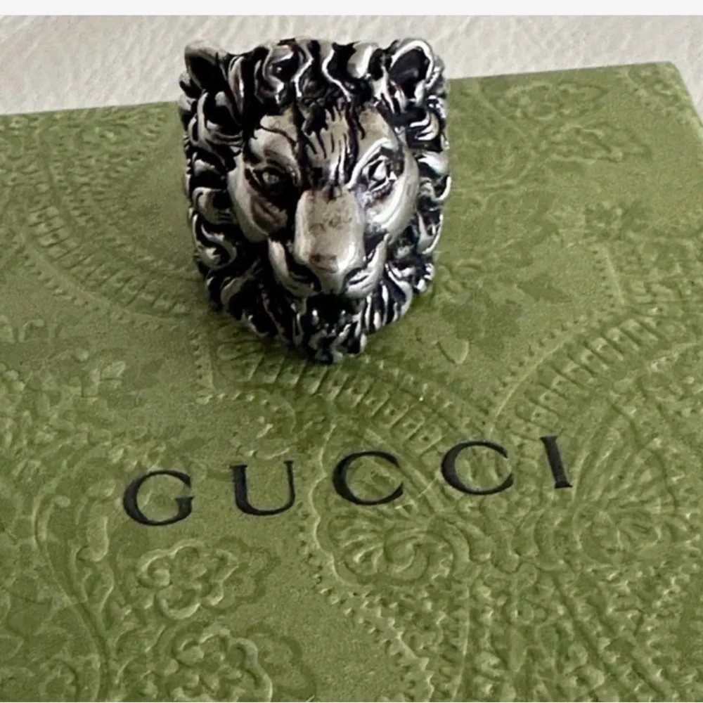 Gucci Lion Head Motif Ring Black Silver Size 13G (US 6.5) Full Inclusion - Picture 1 of 6